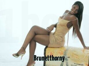 Brunetthorny