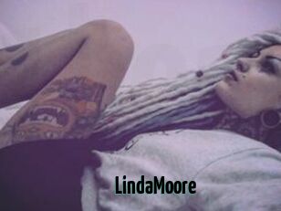 Linda_Moore