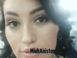 MiahAniston