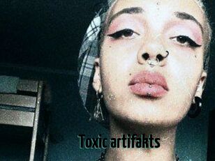 Toxic_artifakts